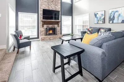 Image de Spacious 6br w/ Pool + Grill | 25 Mins to Downtown