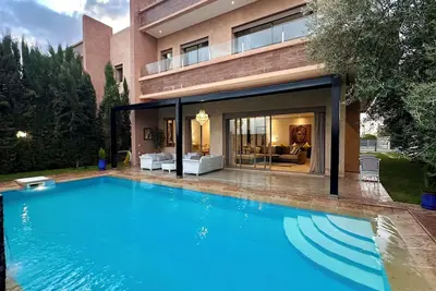 Image de Magnifique villa de 4 suites sans vis-à-vis sur l'avenue Mohamed Vi à Marrakech.