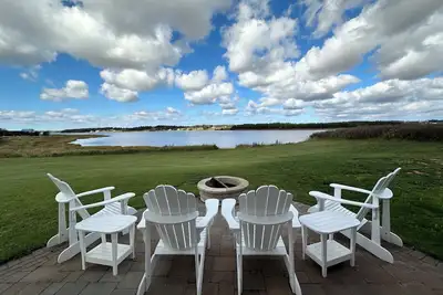 Image de Water Front Cottage On The Sou'West River, Close To Amazing Beaches and Golfing