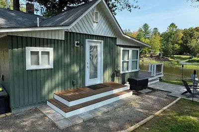 Image de Tittabawassee Riverfront Cottage