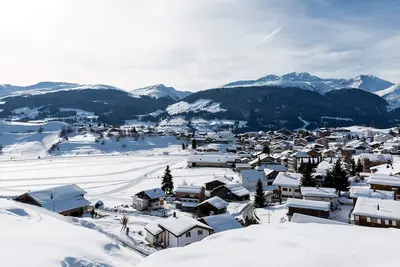 Image de Charming 4br chalet in Breil/Brigels with mountain view, WiFi & parking