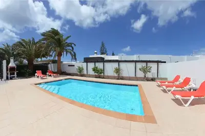 Image de Private 3-Bed Villa in Playa Blanca with Heated Pool, A/C, Games Area & Playroom