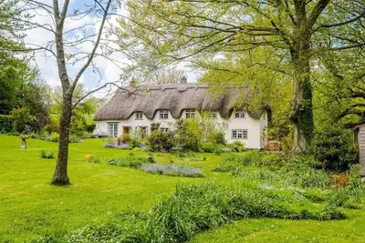 Image de Till Cottage & Riverside Gardens nr Stonehenge