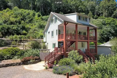 Image de Bright and quiet 2-bed home next to the Point Reyes National Seashore.