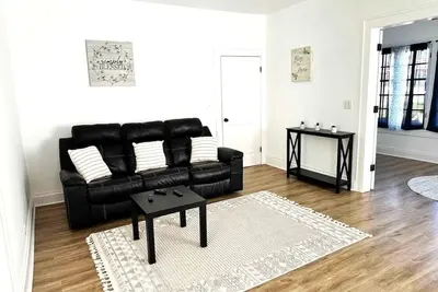 Image de Downtown Retreat - Cozy Home