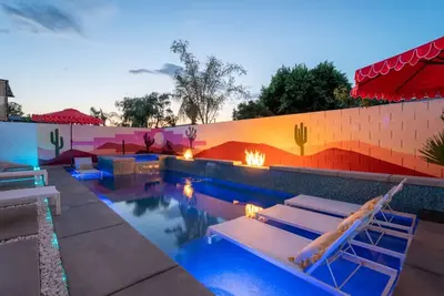 Image de Luxury 5br Boho Retreat w/ Heated Pool, Spa, Game Room - Sleeps 18