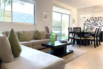 Image de Luxury Condo in Playa del Carmen's New Zone: Private Pool and Private Garden