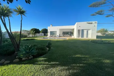 Image de Dream villa with pool in quiet area