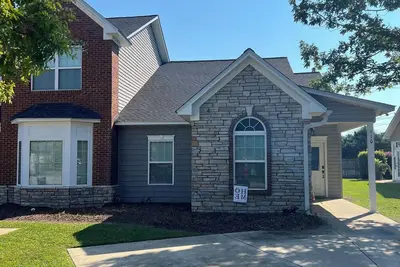 Image de Southern Charm at Peacock Point