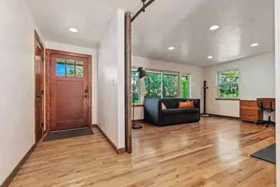 Image de Stunning home with hot tub