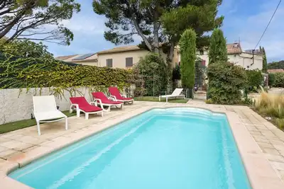Image de Le Guiguet - Mas provençal avec piscine pour 10