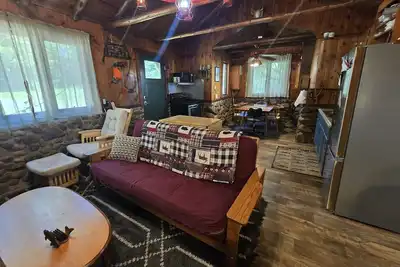 Image de Charming 1940s Cabin on Mohawksin, Firepit, Kayaks/Canoes Incl. Close to Trails