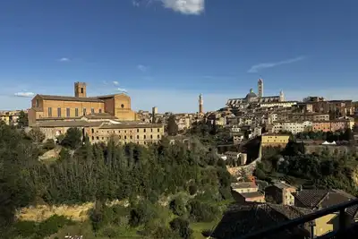Image de Skyline Siena ( moncheri/bluemoon/sunshine )
