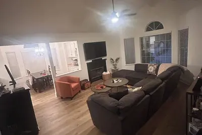 Image de Cozy 2-bedroom condo with Ac, WiFi in peaceful Fresno