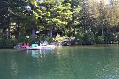 Image de Grandview Lake cottage, July and or August\nPrivate luxury 500 feet waterfront