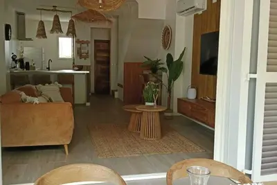 Image de Villa Lola au cœur de la Baie Orientale, 100m de la plage. Citerne 800l