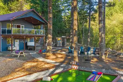 Image de River Retreat w/ hot tub, beach & arcade/ game room