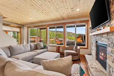 Image de Schweitzer Lux Powder Dreams I Hot Tub I Families