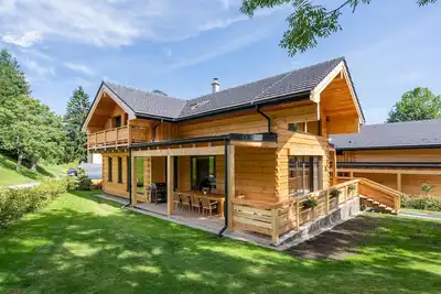 Image de Chalet de luxe avec sauna, terrasse et jardin