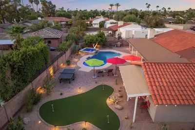 Image de The Rusty Cactus | Heated Salt Pool, Spa, & More!