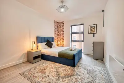 Image de Jewellery Court 28: Near Birmingham City Centre