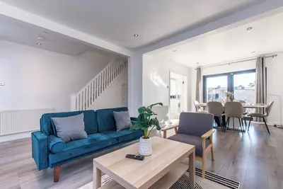 Image de Spacious 3-Bed w/ Parking, Near Coventry & Birmingham