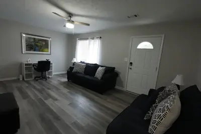 Image de Charming 2-bedroom townhome with WiFi, Ac in fabulous Jonesboro