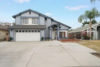 Image de Spacious 4-bedroom house with WiFi, fitness room in Bakersfield