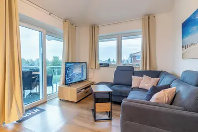 Image de Wheelchair-accessible penthouse \"Utkiek\" with North Sea view in Hooksiel