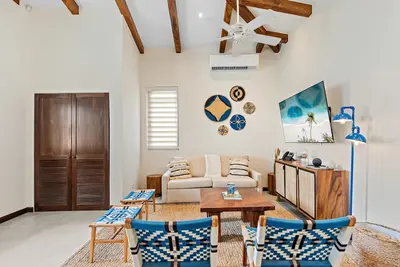 Image de Stylish Condo in the Heart of Las Catalinas with Vibrant Design & Exclusive Beach Club Access