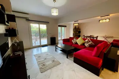 Image de 2-Brs New modern Apt. l Downtown Rehab Next malls