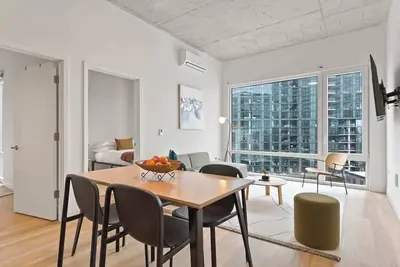 Image de 4br w/ Free Parking + Easy City Access