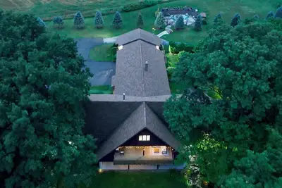 Image de Finger Lakes: Sauna, HotTub, Firepit, Games         Near Lakes, Wineries