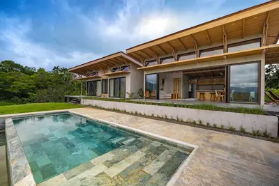 Image de The Oasis, Jungle Sanctuary