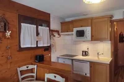 Image de À 350m des pistes de ski, Rez-de-chaussée, terrasse, parking, télévision, casier à ski, 30m², Châtel