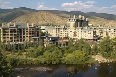 Image de Westin Riverfront Mountain Villas: Cozy 2-bedroom resort, WiFi, fitness room.