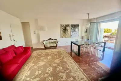 Image de Grande maison moderne dans le  centre historique