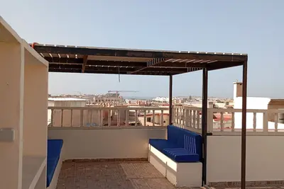 Appartement terrasse confortable, situation centrale, 2 chambres