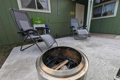 Image de Accessible 1-bedroom cottage in rural Bremerton with WiFi Private patio by farms