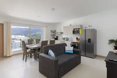 Image de Casago Brand New Rental Stunning Mountain view Condo Top Floor