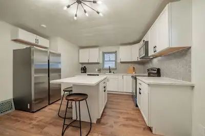 Fully Furnished Cozy Home with Fenced Yard in a Peaceful Neighborhood