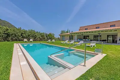 Image de Elegant Mallorca Villa | Villa Augusta | 6 Bedrooms | Spacious Furnished Sun Terrace | Private Outdoor Pool | Bbq Facilities | Shaded Outdoor Dining Area | Private Garden | Selva