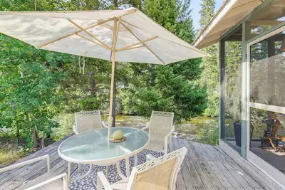 Image de Hiking, Hunting & Skiing: Serene Sula Cabin