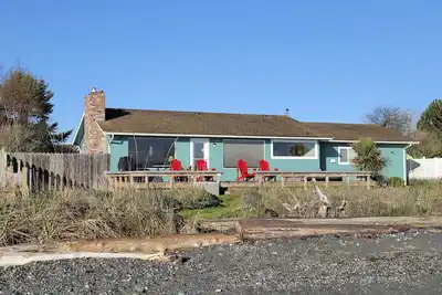 Image de Beachfront house overlooking Dungeness Bay with hot tub