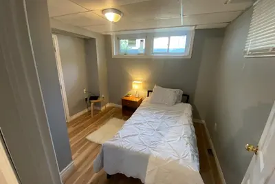 Image de Cozy 13 Min Home Near Niagra Falls!