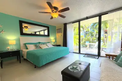 Cozy Ground Floor Apartment in Coral Beach Condominium