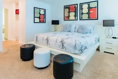 Image de 6br/5ba home w/ private pool Fl