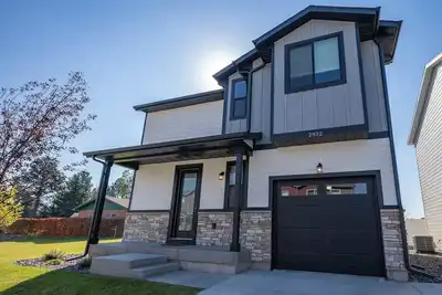 -:- Howdy Hideaway -:- Modern New Construction - 4br+