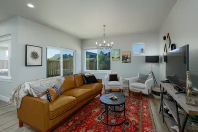 Image de Dog Friendly Townhouse, minutes to Msu & Downtown Bozeman! West Bozeman Luxe Retreat