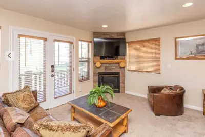 Image de 3-bedroom condo in fabulous Eden, skiing, biking, hiking, and water sports